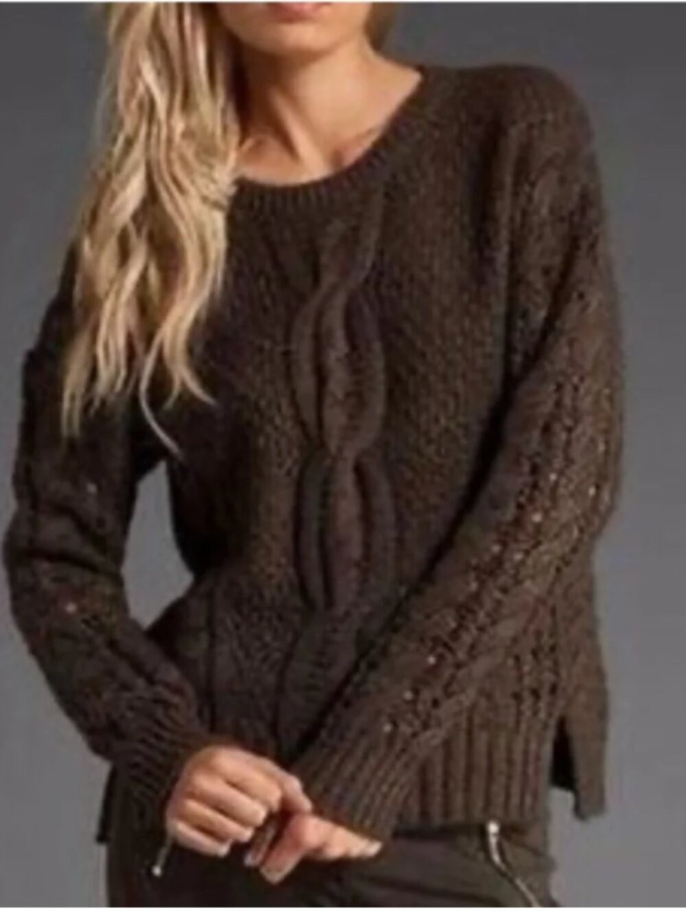 Vince Dark Brown Cable Knit chunky Sweater. Wool blend sweater size M